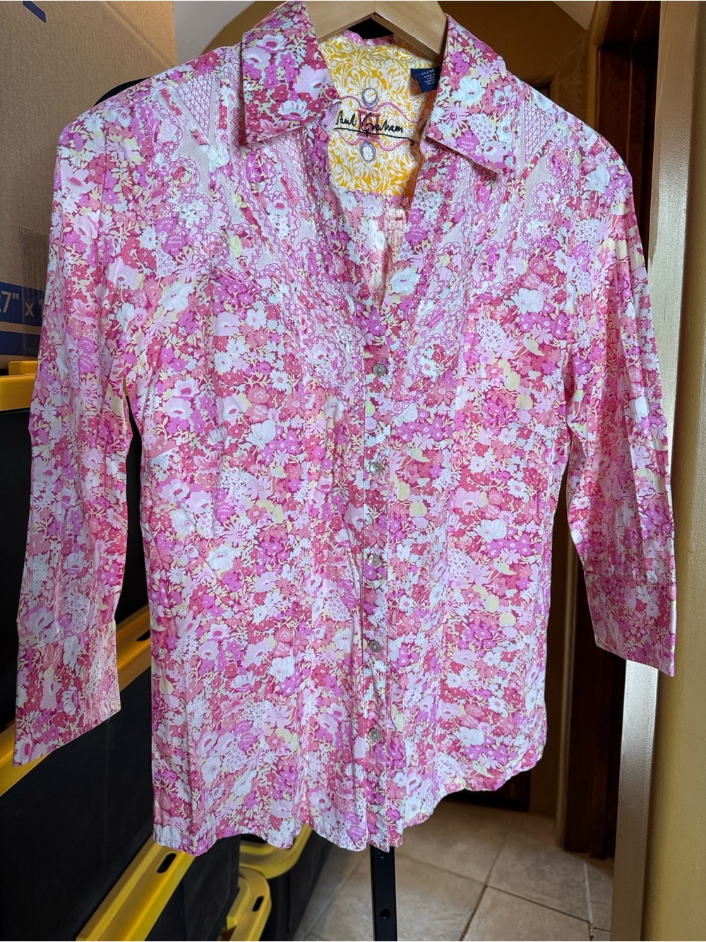 Robert Graham Priscilla Pink Floral Embroidered Button Down Shirt Medium - Picture 2 of 11